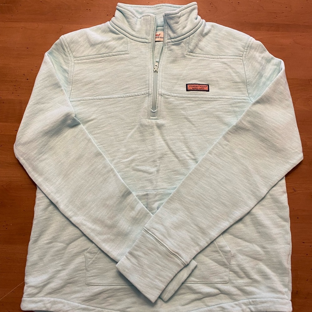 EXCELLENT condition. Never worn. Vineyard Vines sea green quarter zip pullover.
